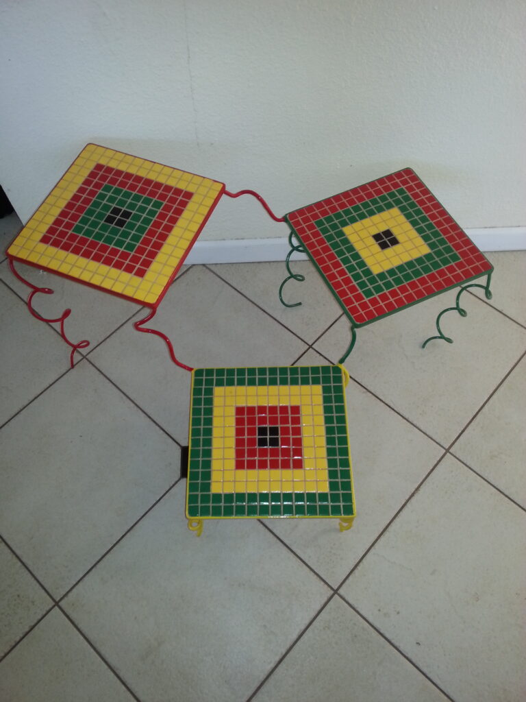 Rasta Trio Table